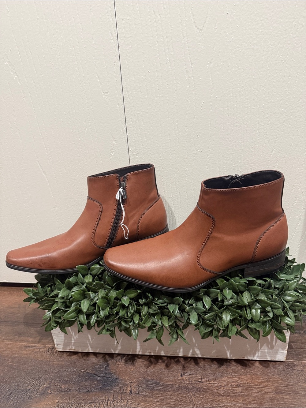 Calvin Klein Men's Brown Leather Beck Ankle Boots - Classic Zip Side Size 8 NWT